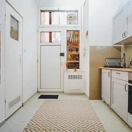 Ultracentral Downtown Sky Apartman *